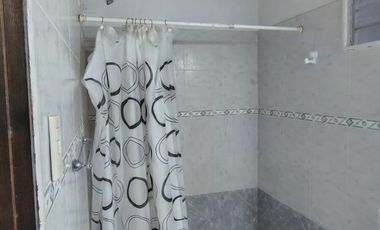 Viví en la Costa y que tu casa también genere ingresos – Casa   2 dúplex en block