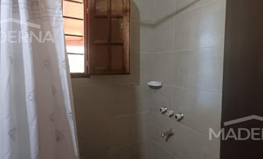 Viví en la Costa y que tu casa también genere ingresos – Casa   2 dúplex en block