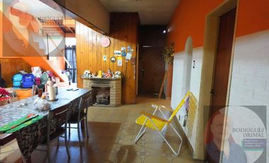 Casa en Temperley con 3 dormitorios, a 3 cuadras de Pasco!
