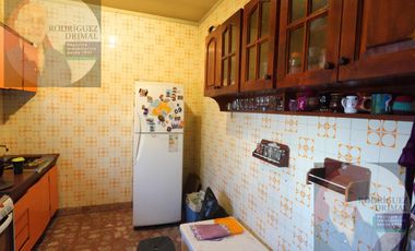Casa en Temperley con 3 dormitorios, a 3 cuadras de Pasco!
