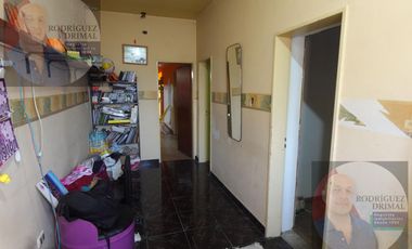 Casa en Temperley con 3 dormitorios, a 3 cuadras de Pasco!