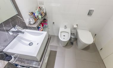 VENTA VICENTE LOPEZ 3 AMBIENTES  2 COCHERAS COMPLEJO AL RIO