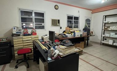 Galpón + oficinas en venta a una cuadra de Av. Freyre