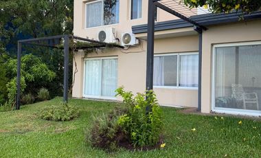 Casa en Sangara