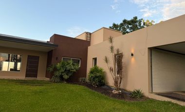 Casa en Sangara