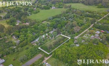 VENTA TERRENO -ESQUINA SOBRE SOR TERESA - CORREDOR COMERCIAL - ZONA PILARÁ - .