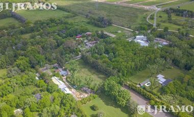 VENTA TERRENO -ESQUINA SOBRE SOR TERESA - CORREDOR COMERCIAL - ZONA PILARÁ - .