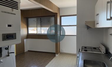 Departamento de 3 dormitorios en Venta - La Plata