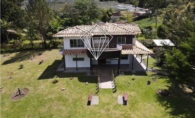 FINCA EN ARRIENDO EN EL CARMEN DE VIBORAL