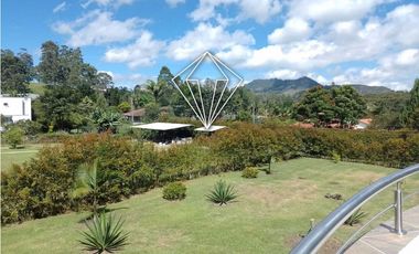 FINCA EN ARRIENDO EN EL CARMEN DE VIBORAL