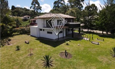FINCA EN ARRIENDO EN EL CARMEN DE VIBORAL