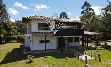 FINCA EN ARRIENDO EN EL CARMEN DE VIBORAL