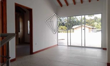 FINCA EN ARRIENDO EN EL CARMEN DE VIBORAL