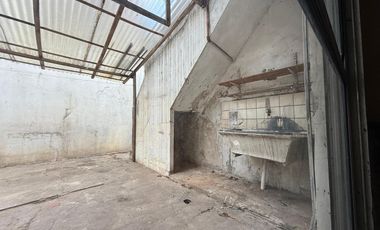 PH de cinco ambientes en dos plantas a Reciclar en Venta en Avellaneda