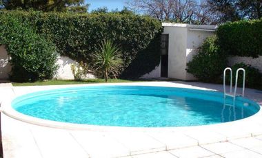 Chalet en Azul con pileta
