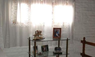 Chalet en Azul con pileta