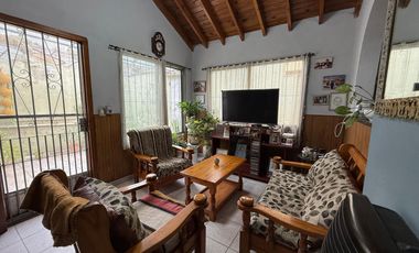 PH cuatro ambientes a la venta en Sarandi apto credito