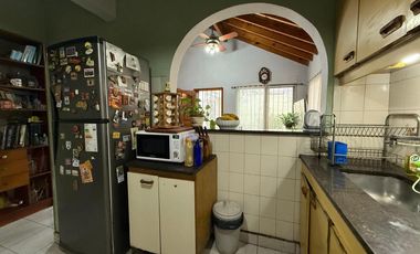 PH cuatro ambientes a la venta en Sarandi apto credito