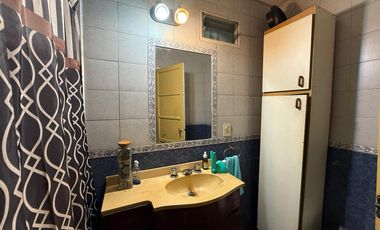 PH cuatro ambientes a la venta en Sarandi apto credito