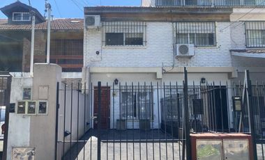 VENTA DÚPLEX 3 AMBIENTES EN OLIVOS
