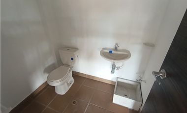 Arriendo local comercial en La Ceja- punto estrátegico.