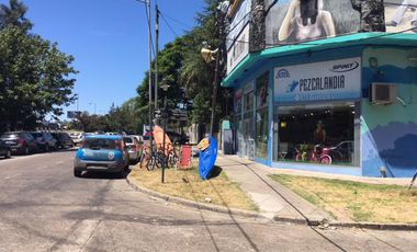 Edificio comercial en venta sobre colectora Vicente López