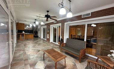 Importante casa en venta en Saint Thomas Sur 4 dormitorios   Escritorio y dependencias
