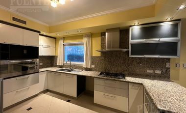 Importante casa en venta en Saint Thomas Sur 4 dormitorios   Escritorio y dependencias