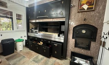 Importante casa en venta en Saint Thomas Sur 4 dormitorios   Escritorio y dependencias