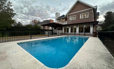Importante casa en venta en Saint Thomas Sur 4 dormitorios   Escritorio y dependencias
