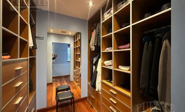 Importante casa en venta en Saint Thomas Sur 4 dormitorios   Escritorio y dependencias