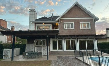 Importante casa en venta en Saint Thomas Sur 4 dormitorios   Escritorio y dependencias