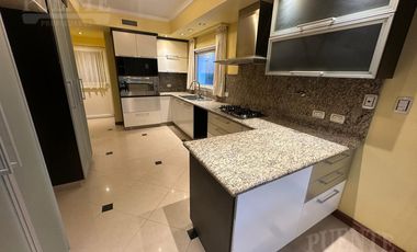 Importante casa en venta en Saint Thomas Sur 4 dormitorios   Escritorio y dependencias