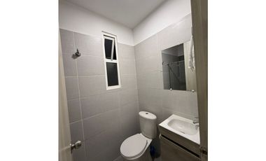 SE VENDE O ARRIENDA APTO EN EL BARRIO LA CASTELLANA