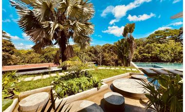 Hermosa casa campestre rodeada de naturaleza.