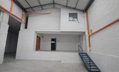 SE VENDE O SE ARRIENDA BODEGA EN ITAGUI