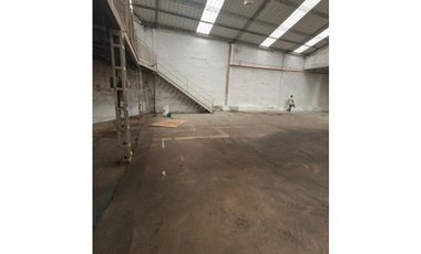 SE VENDE O SE ARRIENDA BODEGA EN ITAGUI