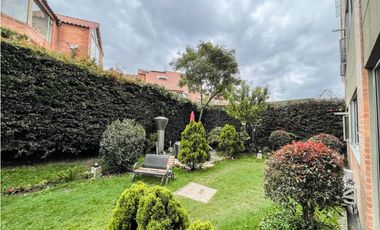 Venta apto en Torreladera con jardín (Cerros de Suba)