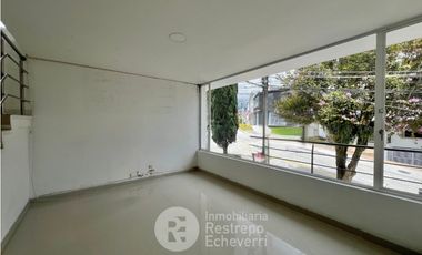 Casa Comercial en Arriendo, barrio Arboleda, Manizales