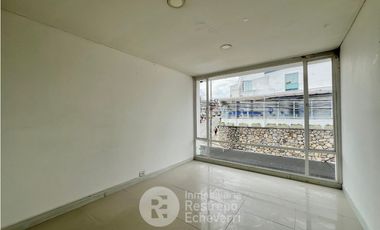 Casa Comercial en Arriendo, barrio Arboleda, Manizales