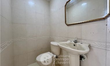Casa Comercial en Arriendo, barrio Arboleda, Manizales