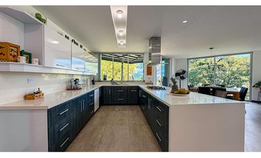 Casa campestre para la venta en Copacabana, Bello