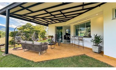 Casa campestre para la venta en Copacabana, Bello