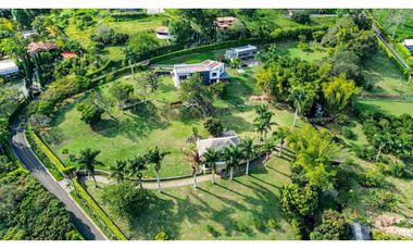 Casa campestre para la venta en Copacabana, Bello