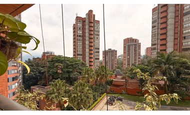 Apartamento para la venta en El Poblado, cerca al CC Santafé, piso 4