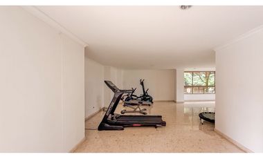 Apartamento para la venta en El Poblado, cerca al CC Santafé, piso 4