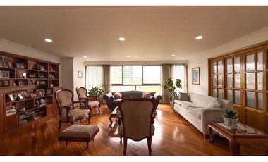 Apartamento para la venta en El Poblado, cerca al CC Santafé, piso 4