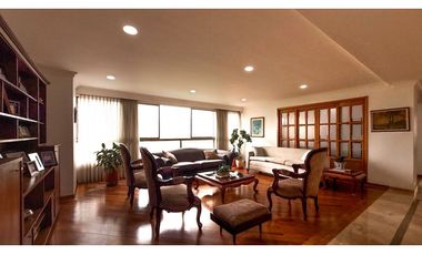 Apartamento para la venta en El Poblado, cerca al CC Santafé, piso 4