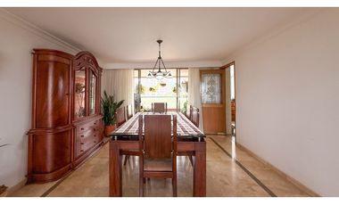 Apartamento para la venta en El Poblado, cerca al CC Santafé, piso 4