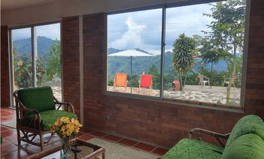 VENTA LINDA CASAQUINTA LA VEGA- VIA A SASAIMA Kilómetro 17,
